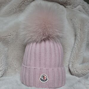 Women's Moncler Beretto Light Pink Knit Beanie with Pom-Pom